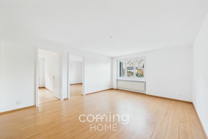Vue sur les montagnes et balcon au 4e étage - bel appartement de 3,5 pièces à Viège (2)