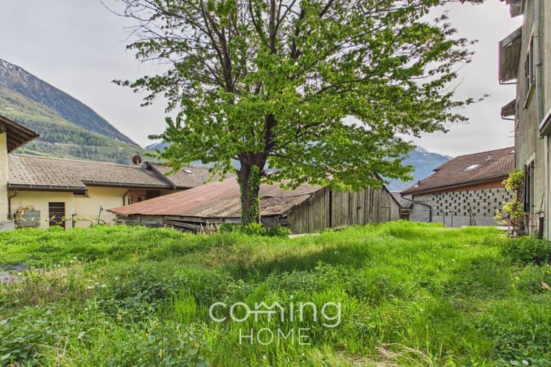 Building lot with existing structures in Niedergampel - ideal for a new construction project (7)