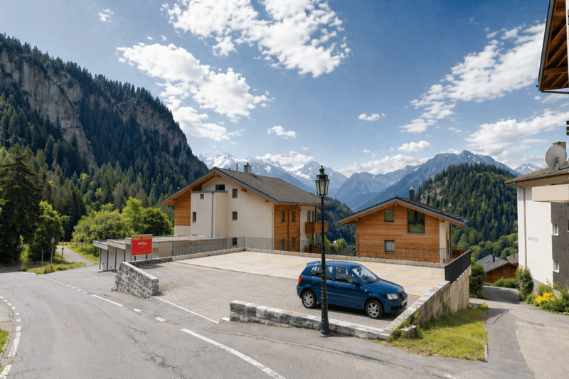 Sonnige Parzelle in Wohnzone W3 - vielseitig nutzbar in attraktiver Lage (2)