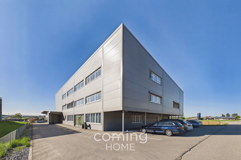 Bureaux, entrepôt et magasin sous un même toit : un bâtiment commercial modulable à Niederbipp (18)