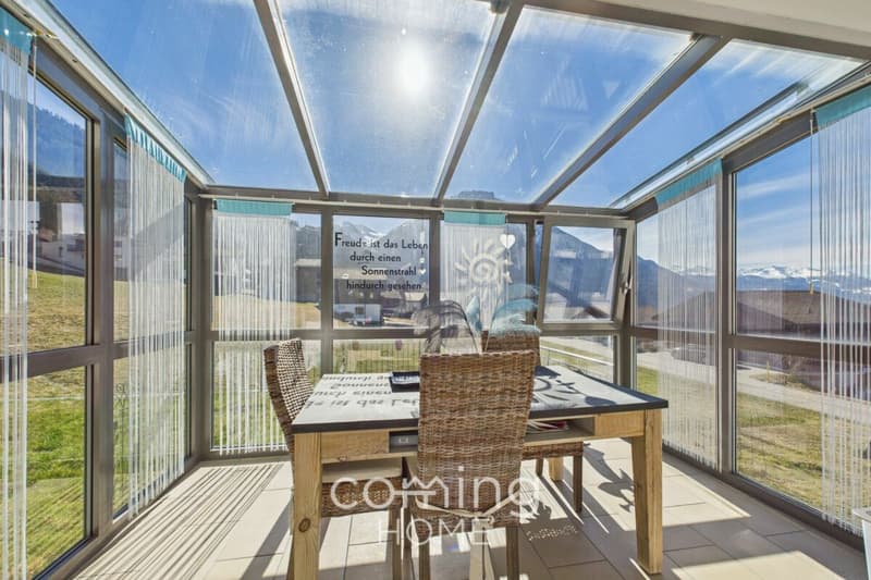 Stylish 5.5-room garden apartment with a sunroom and mountain views in Ried-Brig (4)