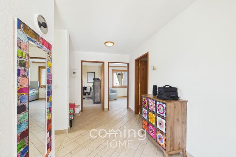 Charming 3.5 room apartment in Jeizinen with mountain views (11)