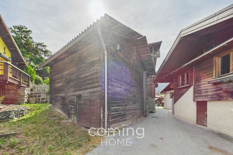 Casa bifamiliare alpina con vista panoramica, terrazze, stallaggio e doppio garage - Unterems (17)