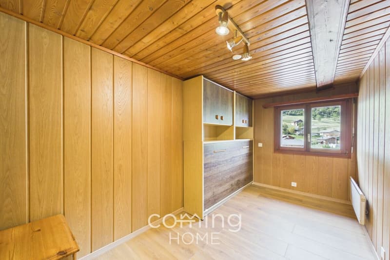 Casa bifamiliare alpina con vista panoramica, terrazze, stallaggio e doppio garage - Unterems (6)