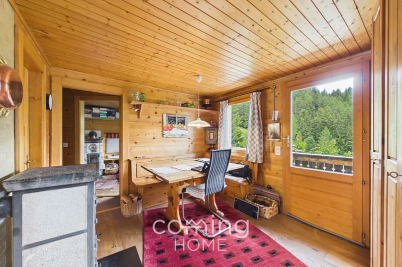 Charming chalet in St. Niklaus in a sunny location with panoramic views (8)
