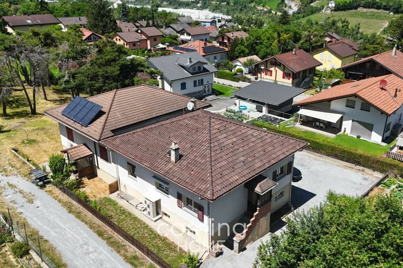 5.5 Zimmer Einfamilienhaus in Susten an ruhiger Sonnenlage mit Terrasse und viel Potenzial (2)