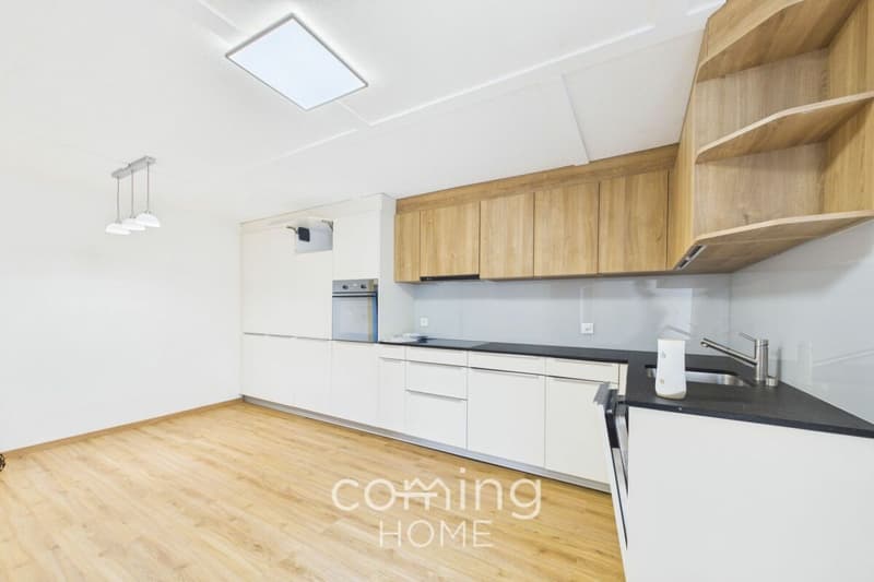 Modernisierte 4-Zimmerwohnung in Eggerberg mit sonnigem Balkon und Bergsicht (1)