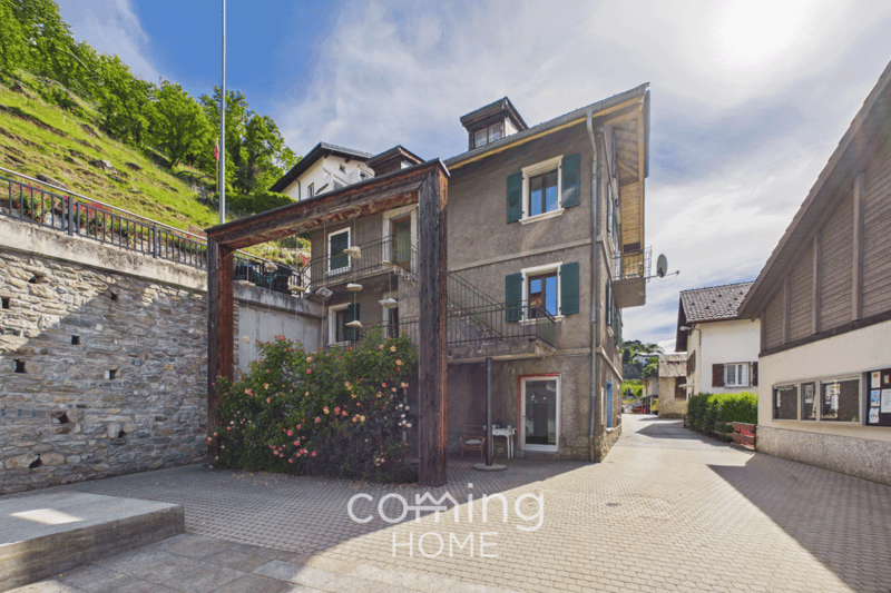 Modernisierte 4-Zimmerwohnung in Eggerberg mit sonnigem Balkon und Bergsicht (3)