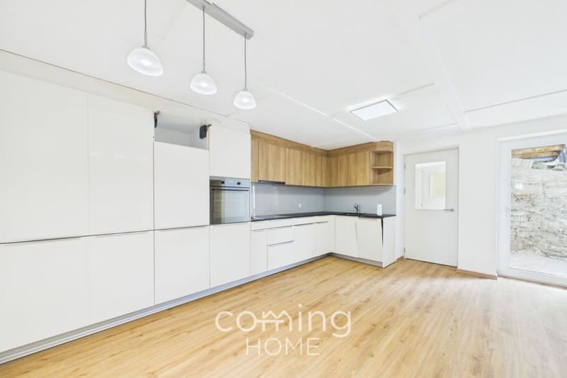Modernisierte 4-Zimmerwohnung in Eggerberg mit sonnigem Balkon und Bergsicht (2)