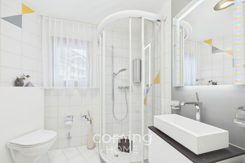 Maison individuelle exceptionnelle à Brig Glis - architecture marquante, situation ensoleillée et entièrement rénovée (13)