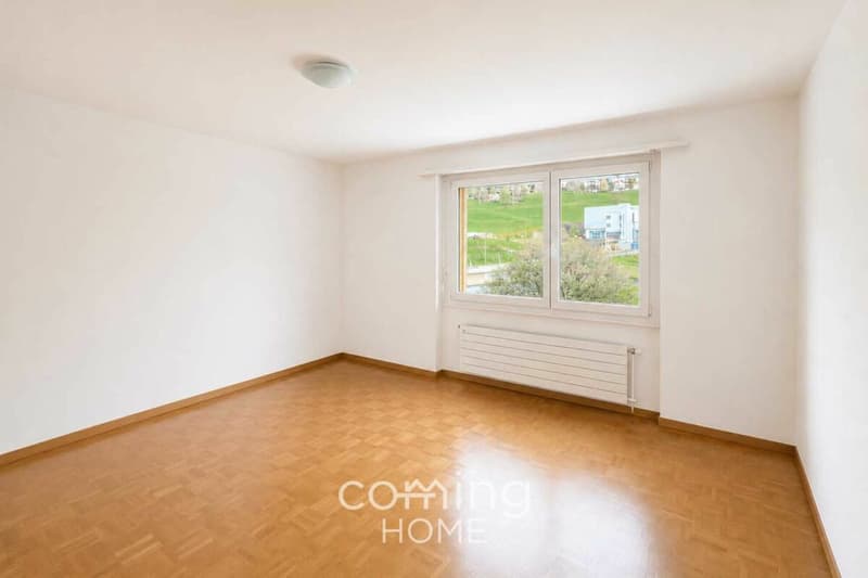 Appartement moderne de 4,5 pièces à Brigue-Glis, avec balcon et vue sur les montagnes (9)