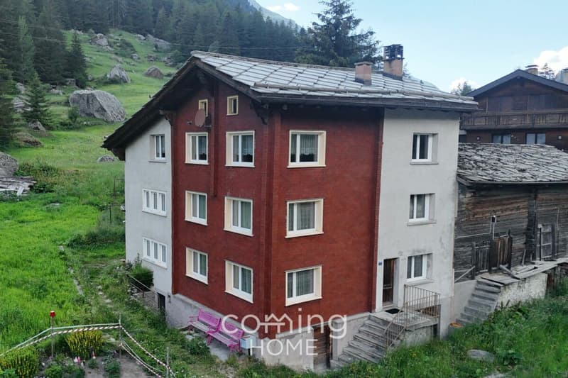 Appartement chaleureux de 3,5 pièces à Saas-Balen, au charme valaisan et offrant un beau potentiel de rénovation (1)