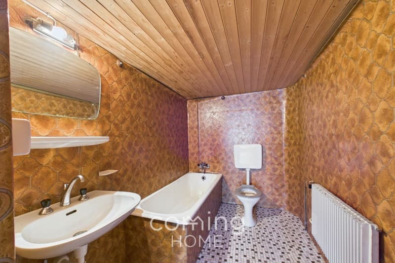 Appartement chaleureux de 3,5 pièces à Saas-Balen, au charme valaisan et offrant un beau potentiel de rénovation (8)