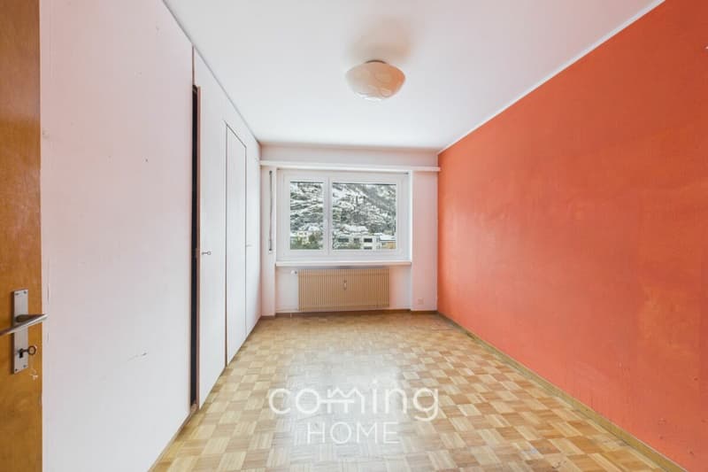 Spacious 4.5-room apartment in the center of Brig - quiet location with mountain views (8)