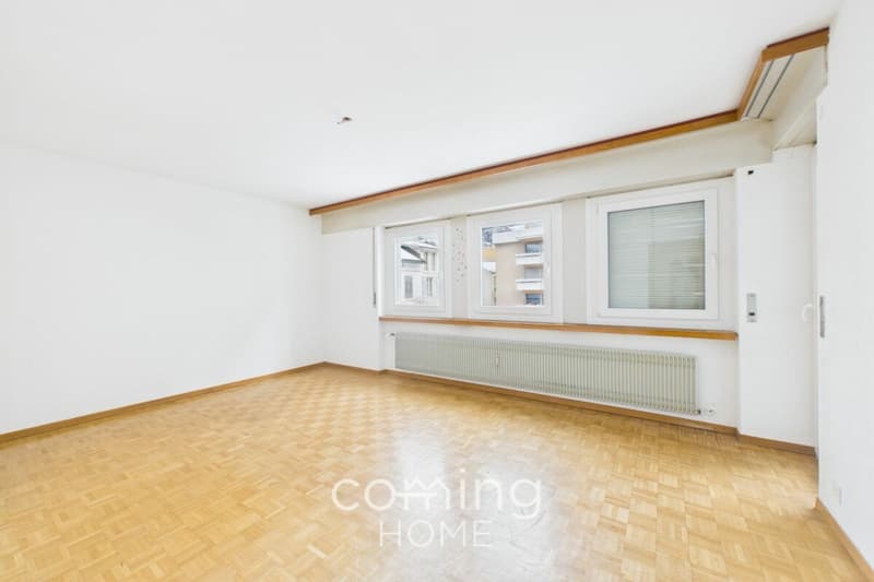 Spacious 4.5-room apartment in the center of Brig - quiet location with mountain views (5)