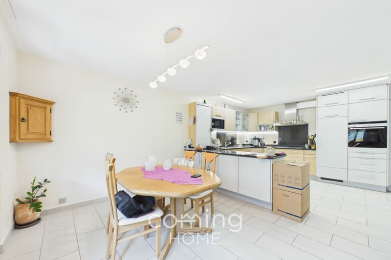 Grosszügige 5.5-Zimmer-Wohnung mit Balkon in Brigerbad (4)
