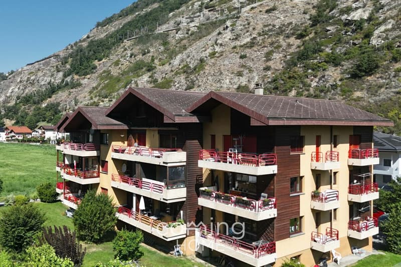 Grosszügige 5.5-Zimmer-Wohnung mit Balkon in Brigerbad (1)
