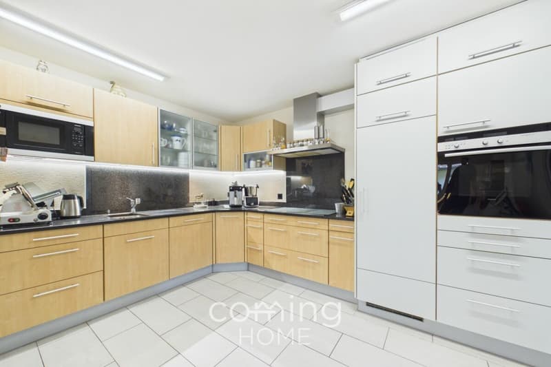 Grosszügige 5.5-Zimmer-Wohnung mit Balkon in Brigerbad (6)