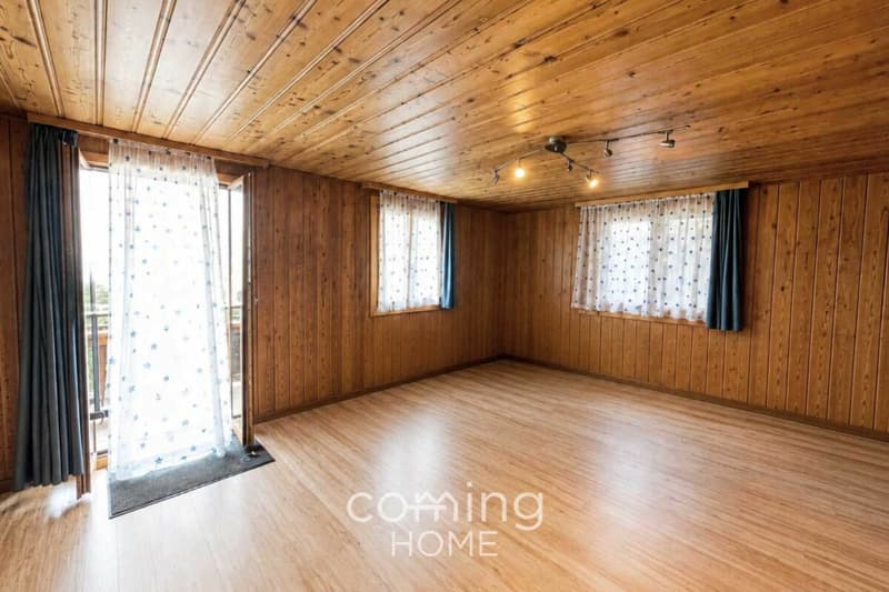 Sonnige 4.5 Zimmerwohnung mit Bergpanorama in Eischoll (3)