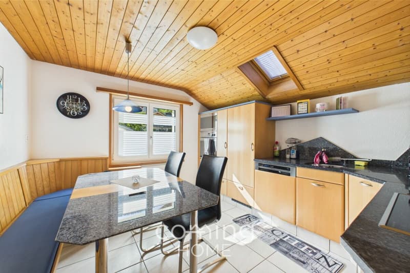 4-Zimmer-Dachwohnung in Ried-Brig - Renoviert, sonnig, mit Bergsicht (3)