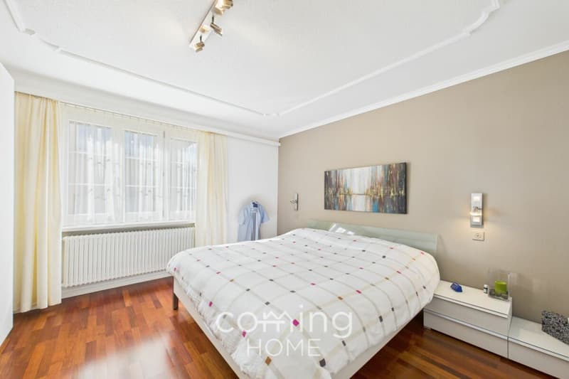 Modernisiertes Einfamilienhaus mit sonnigem Garten in Visp Eyholz (7)
