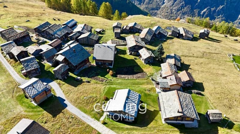Vollerschlossenes Baugrundstück in Gspon ? 272 m², Wohnzone W1, Luftseilbahn ganzjährig (2)