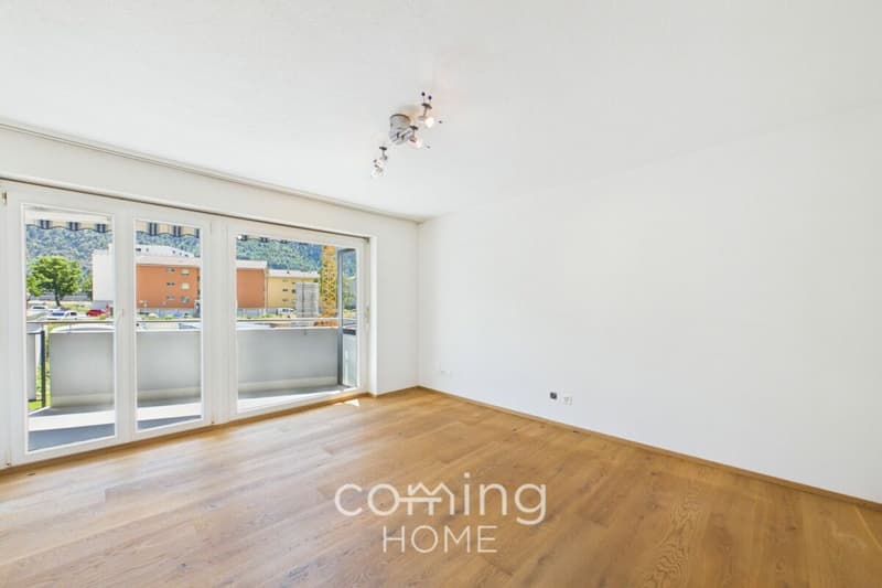 Gepflegte 4.5 Zimmerwohnung in Steg-Hohtenn mit sonnigem Balkon und Bergsicht (1)