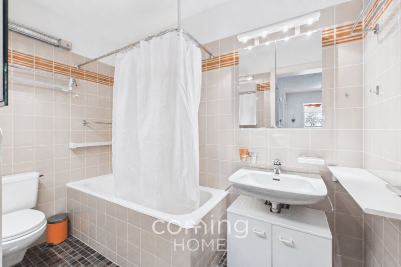 Sonnige 2.5 Zimmer-Dachwohnung in Leukerbad mit Bergsicht (10)