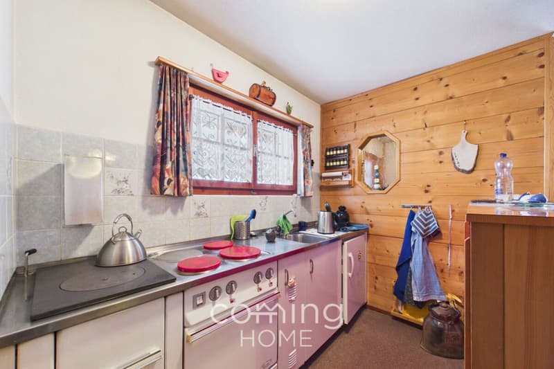 Wohnen heute, bauen morgen - Chalet mit 1'800 m² Baulandreserve in sonnigem Bürchen (7)