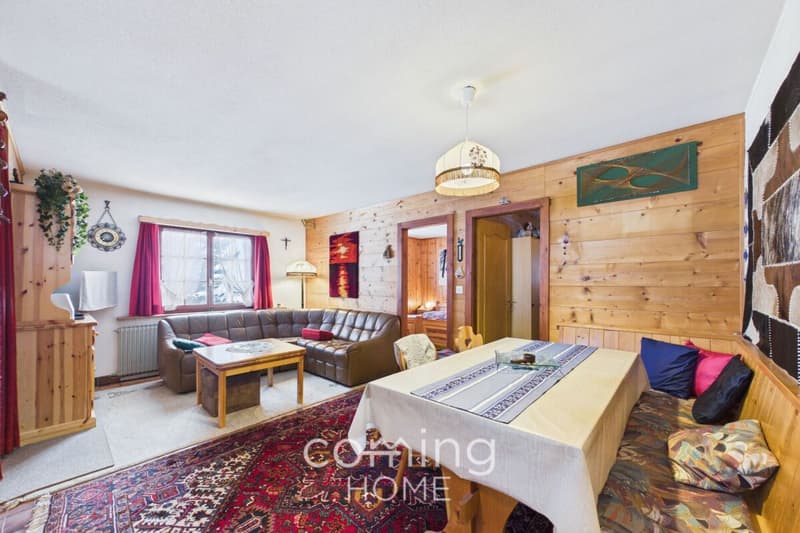 Wohnen heute, bauen morgen - Chalet mit 1'800 m² Baulandreserve in sonnigem Bürchen (2)