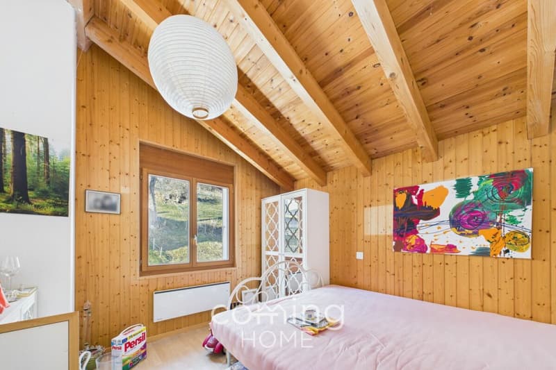 Wohnen und bauen in Mund - 5.5-Zimmer-Chalet mit Garten und vier W2-Bauparzellen (11)