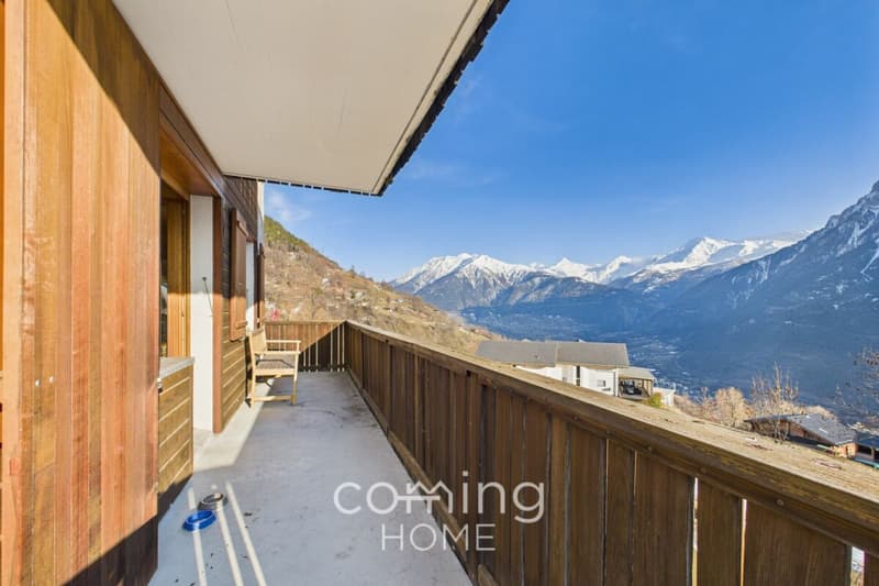 Wohnen und bauen in Mund - 5.5-Zimmer-Chalet mit Garten und vier W2-Bauparzellen (1)