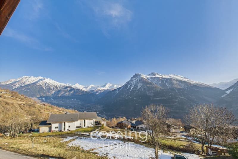 Wohnen und bauen in Mund - 5.5-Zimmer-Chalet mit Garten und vier W2-Bauparzellen (8)