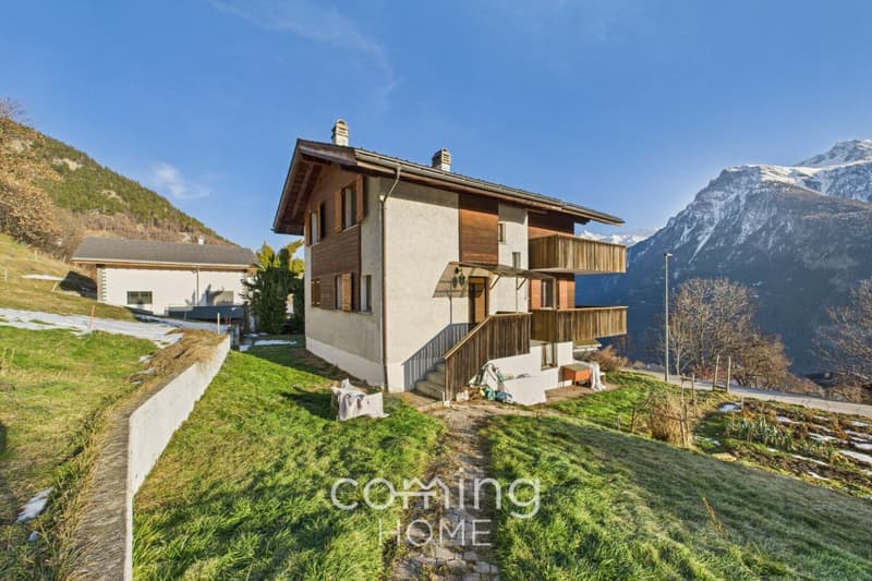 Wohnen und bauen in Mund - 5.5-Zimmer-Chalet mit Garten und vier W2-Bauparzellen (12)