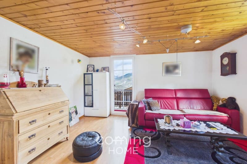 Wohnen und bauen in Ergisch - Chalet mit Bauland und sonniger Aussichtslage (9)