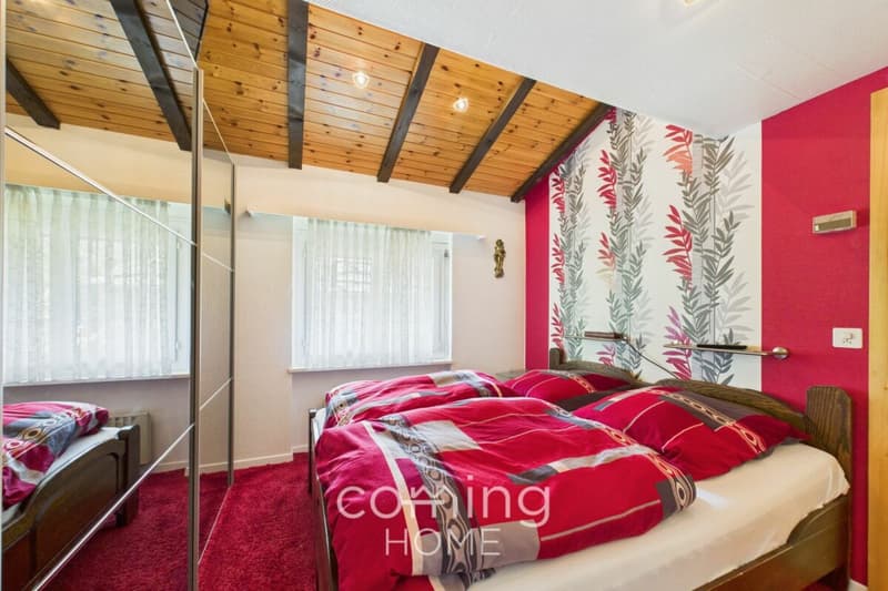 Gemütlich und alpin - 2.5-Zimmer-Wohnung mit Cheminée und Bergsicht in Saas-Grund (8)