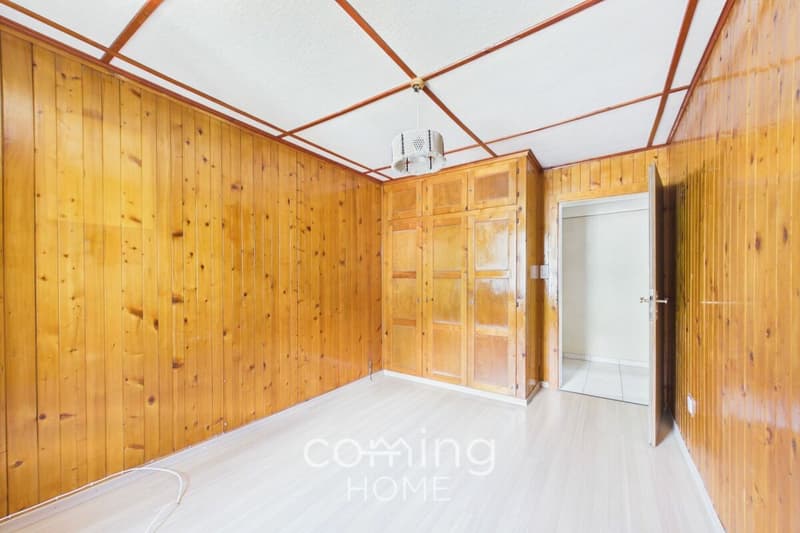 Ruhig, sonnig und grosszügig - 6-Zimmer-Wohnung mit Charme in Susten (8)