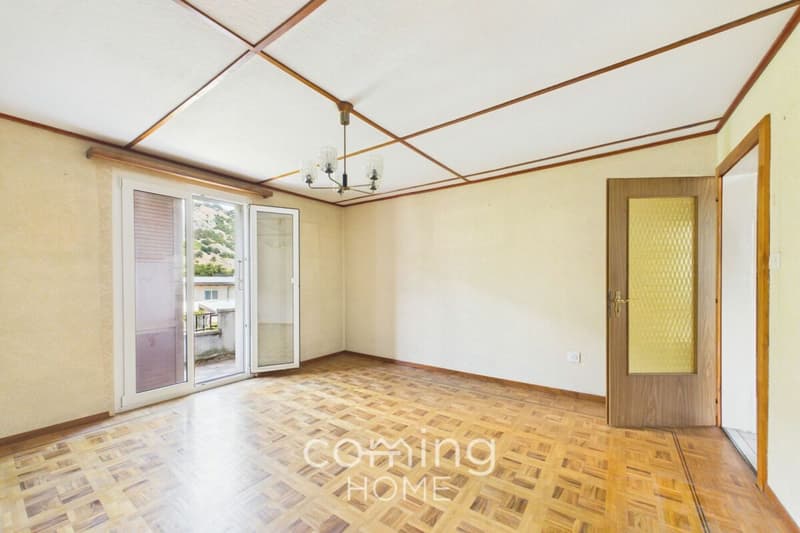 Ruhig, sonnig und grosszügig - 6-Zimmer-Wohnung mit Charme in Susten (3)