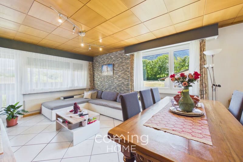 Balkon, Bergpanorama und viel Platz - familienfreundliche 4.5-Zimmer-Wohnung in Susten (2)