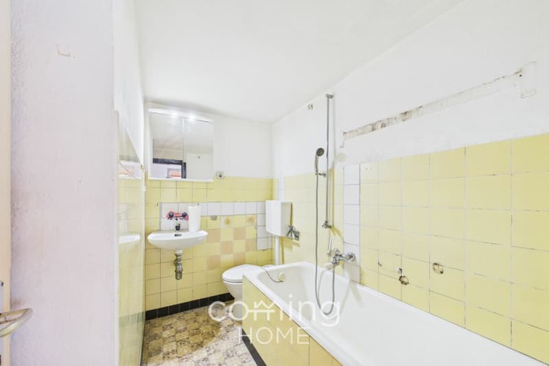 2.5-Zimmer-Wohnung mit zusätzlichem Raum und viel Gestaltungspotenzial in Saas-Balen (7)