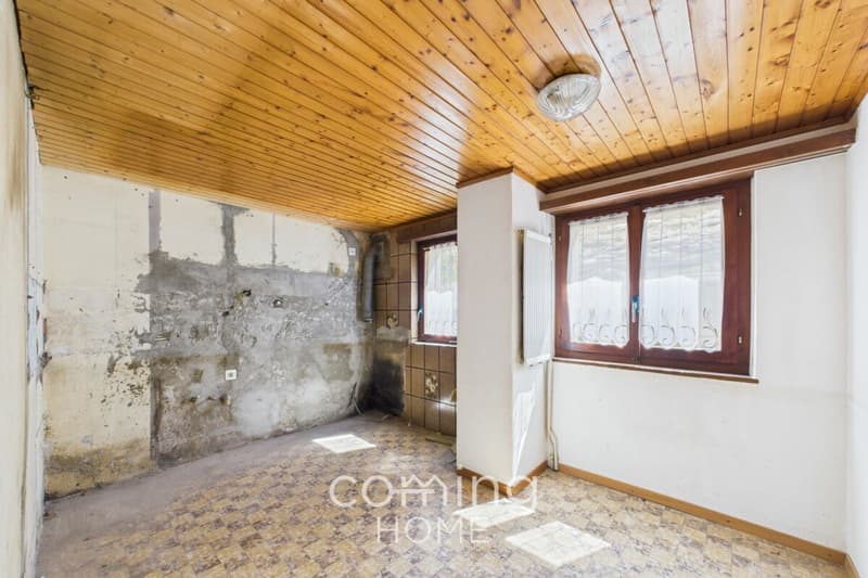 2.5-Zimmer-Wohnung mit zusätzlichem Raum und viel Gestaltungspotenzial in Saas-Balen (5)