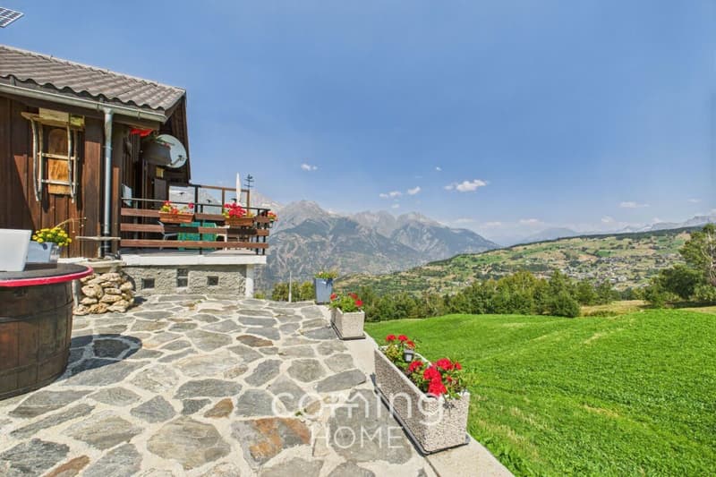 Attraktives Chalet-Paradies in Unterbäch mit grosszügigem Grundstück (2)