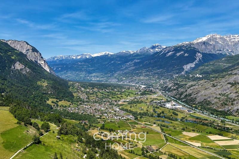 Alpines Zweifamilienhaus mit Panoramablick, Terrassen, Stall und Doppelgarage - Unterems (17)