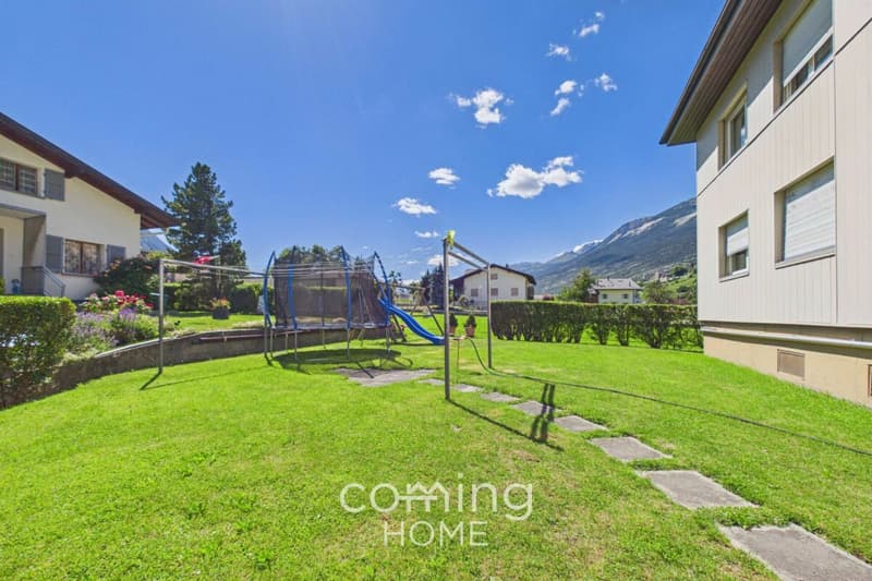 Familienfreundliche 4.5-Zimmer-Wohnung mit Balkon und traumhafter Aussicht in Susten (6)