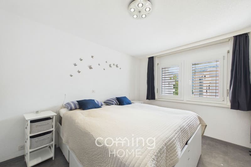 Renovierte 2.5 Zimmerwohnung in Naters mit sonnigem Balkon und Bergsicht (6)