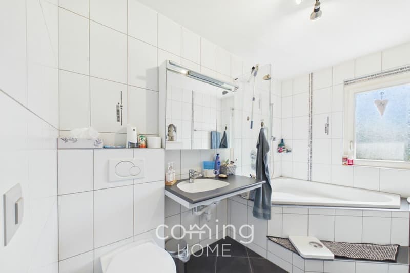 Grosszügige 5.5-Zimmer-Wohnung mit Balkon in Brigerbad (7)