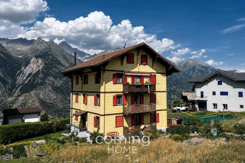 Charmantes Bergdomizil: Sonnige 4.5-Zimmer-Wohnung mit 2 Balkonen in Eischoll (11)