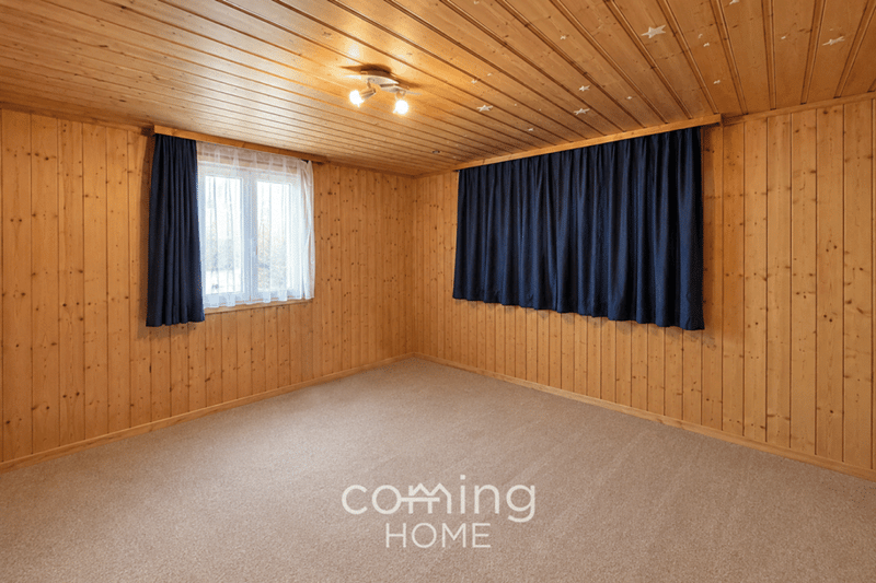 Charmantes Bergdomizil: Sonnige 4.5-Zimmer-Wohnung mit 2 Balkonen in Eischoll (6)