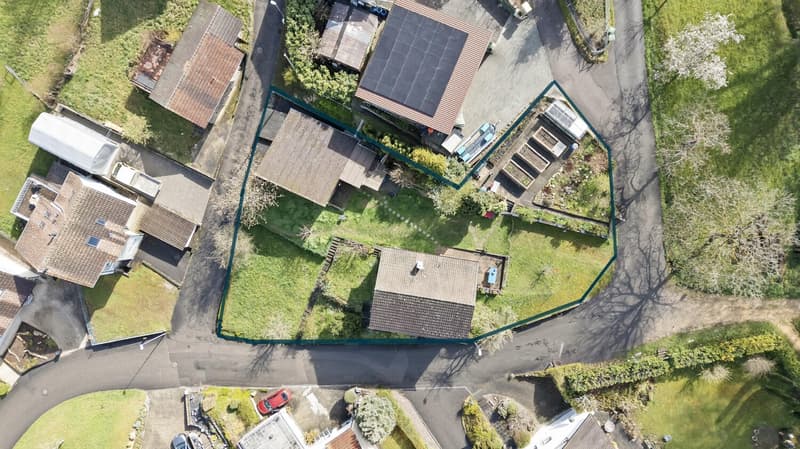 Single-family house with outbuilding on a large plot with development potential (11)