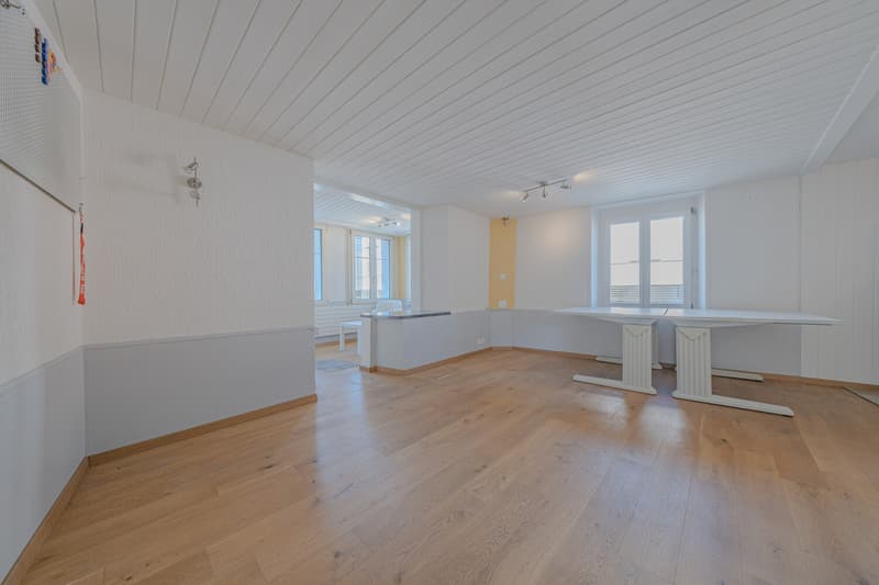 Immeuble d'habitation et de commerce rénové dans un emplacement central idéal à Liestal (6)